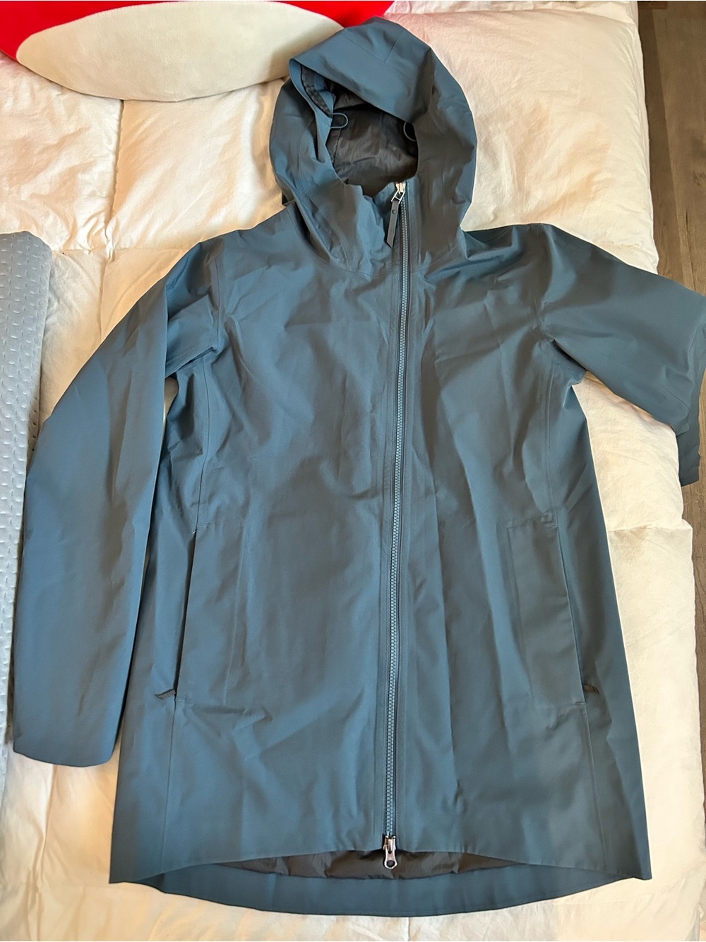 MEC Women's Hooded Water Resistant Rain Jacket in Slate Blue